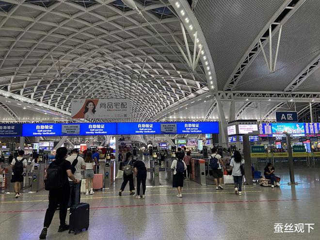广州南站最新动态，车站变迁见证成长之路